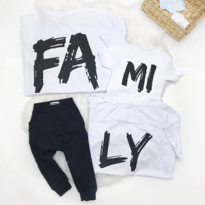 Набір сімейних футболок з написом Fa-Mi-Ly - фото