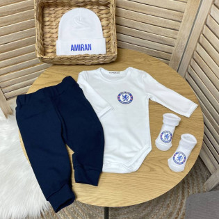 Футбольна форма для малюка з логотипом команди та номером гравця Футбольна форма для малюка з логотипом команди та номером гравця