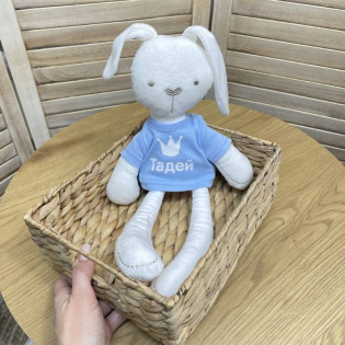 Игрушка с именем ребенка зайчик-метрика с короной