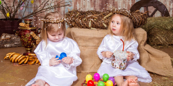 Дитячий одяг для немовлят на перший Великдень
